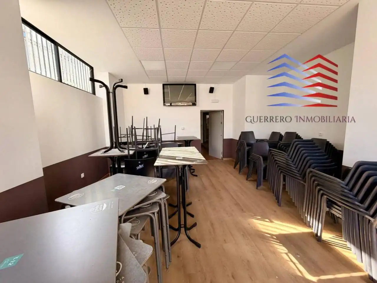 Commercial properties for rent in Ourense Capital   with Air Conditioner and Alarm