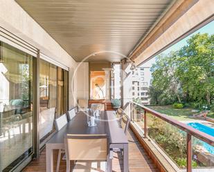 Terrace of Flat for sale in  Barcelona Capital  with Air Conditioner, Heating and Private garden
