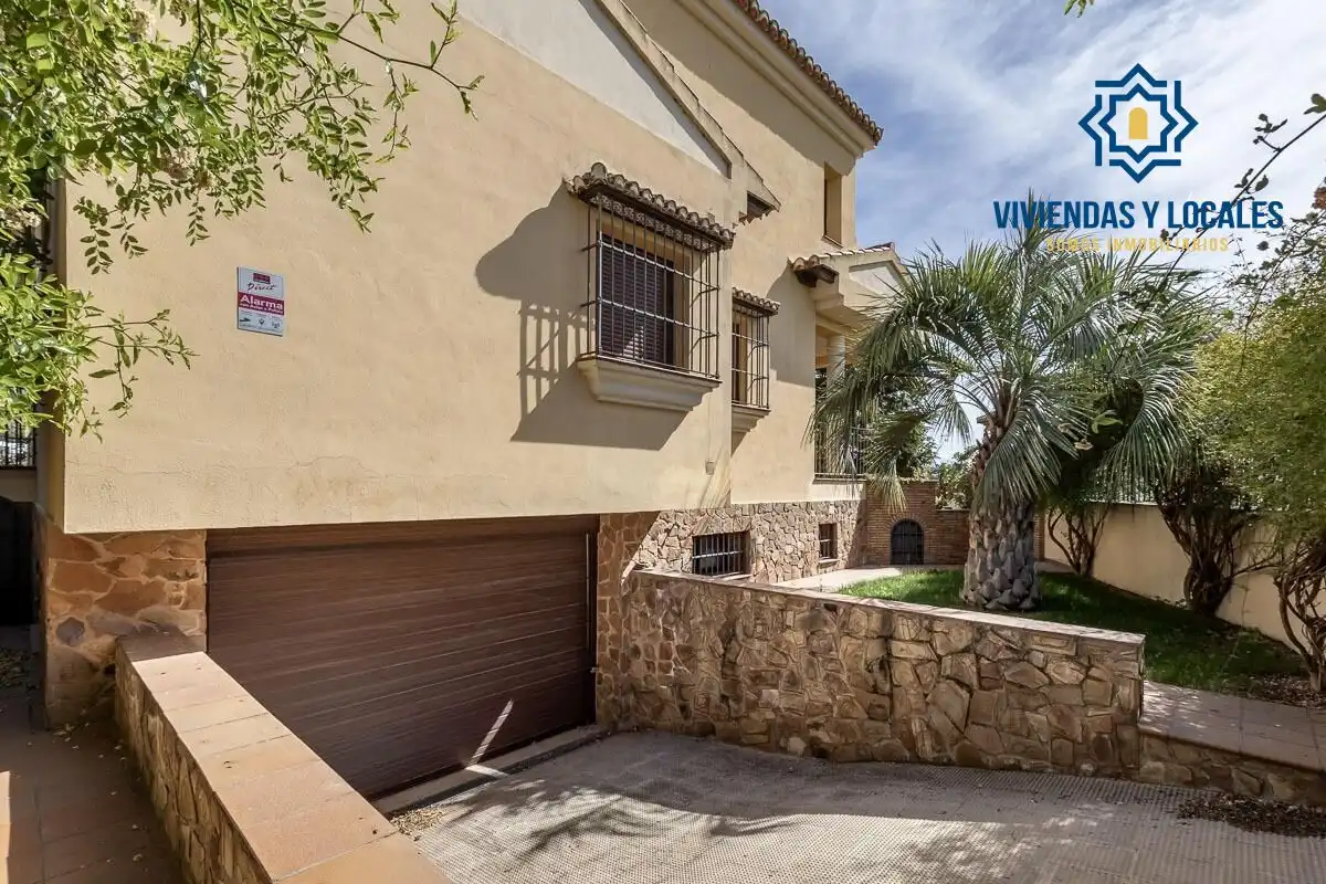 Casa con giardino in vendita a Calle MARIANA PINEDA, imagen 6