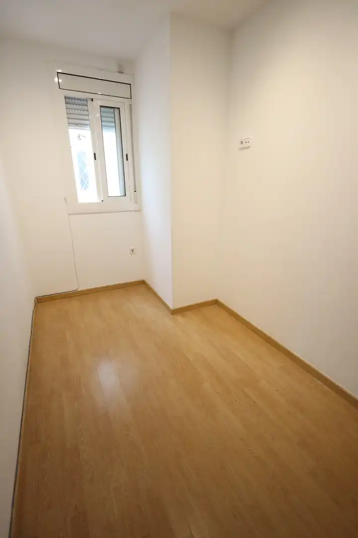 Bedroom of Flat for sale in Barcelona  with Balcony