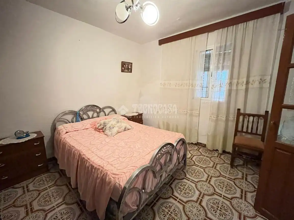 Dormitori de Casa o xalet en venda en Jabalquinto amb Aire condicionat