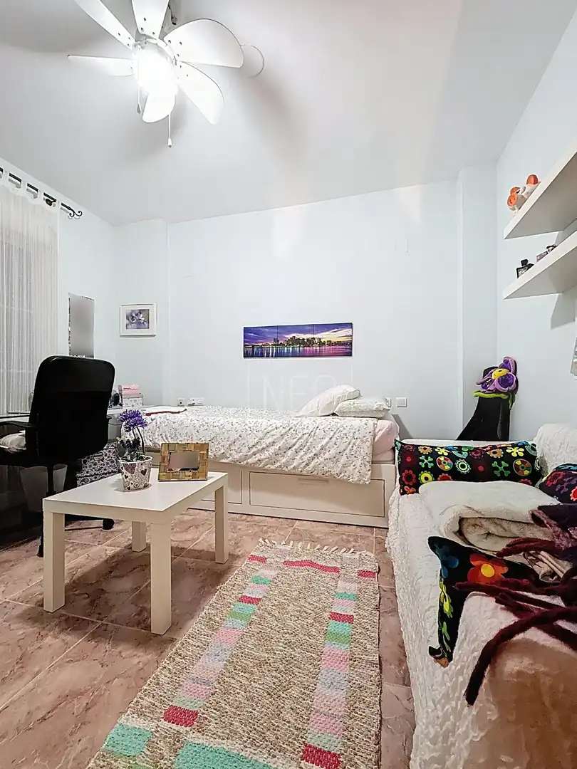 Habitación de Casa adosada en venta en Vegas del Genil con Aire acondicionado, Calefacción y Trastero
