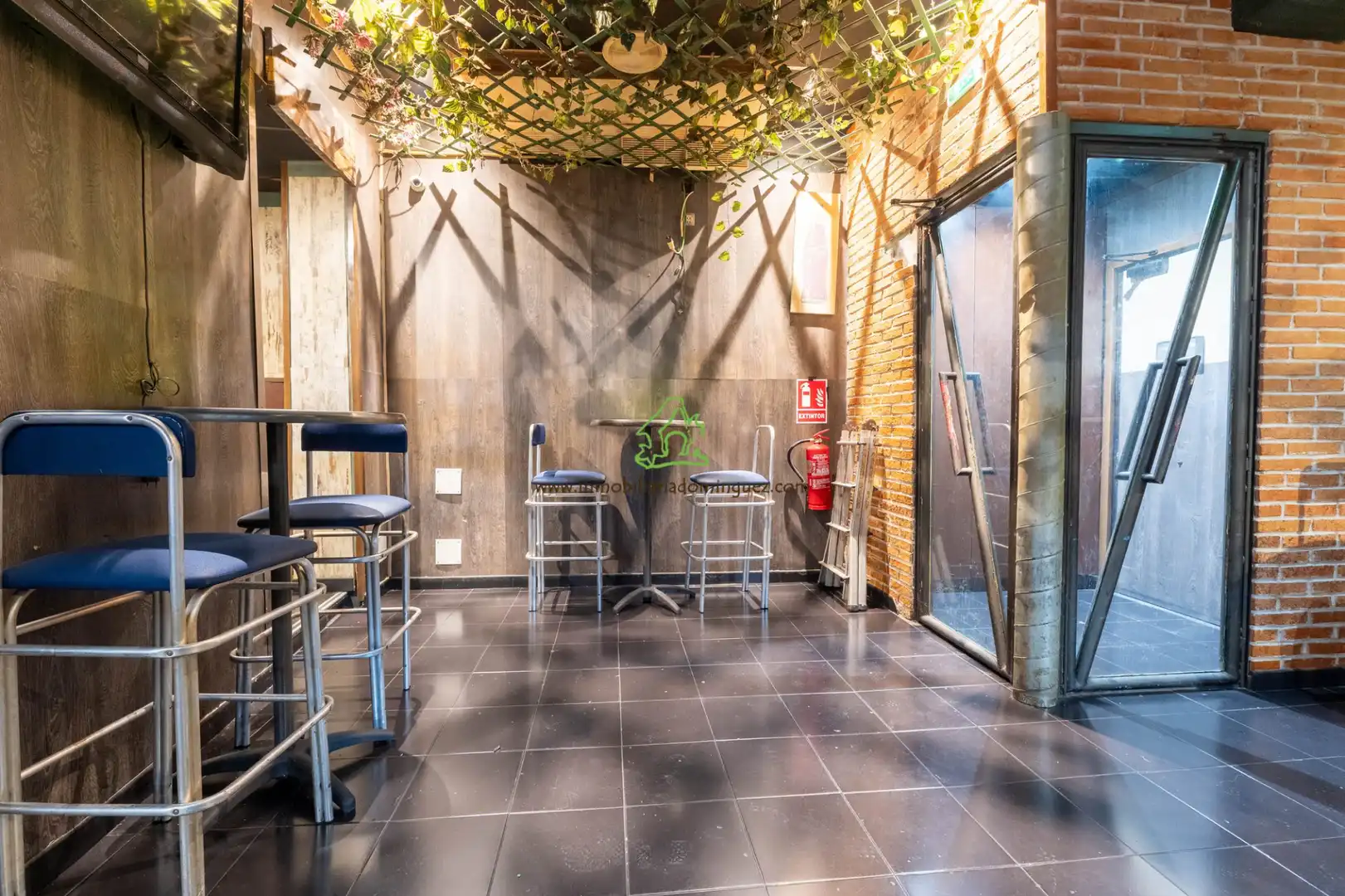 Local en venta en Calle San Antonio, 1, La Catedral