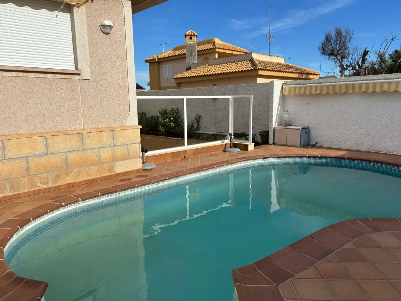 Piscina de Casa o chalet en venta en La Manga del Mar Menor con Aire acondicionado, Calefacción y Jardín privado