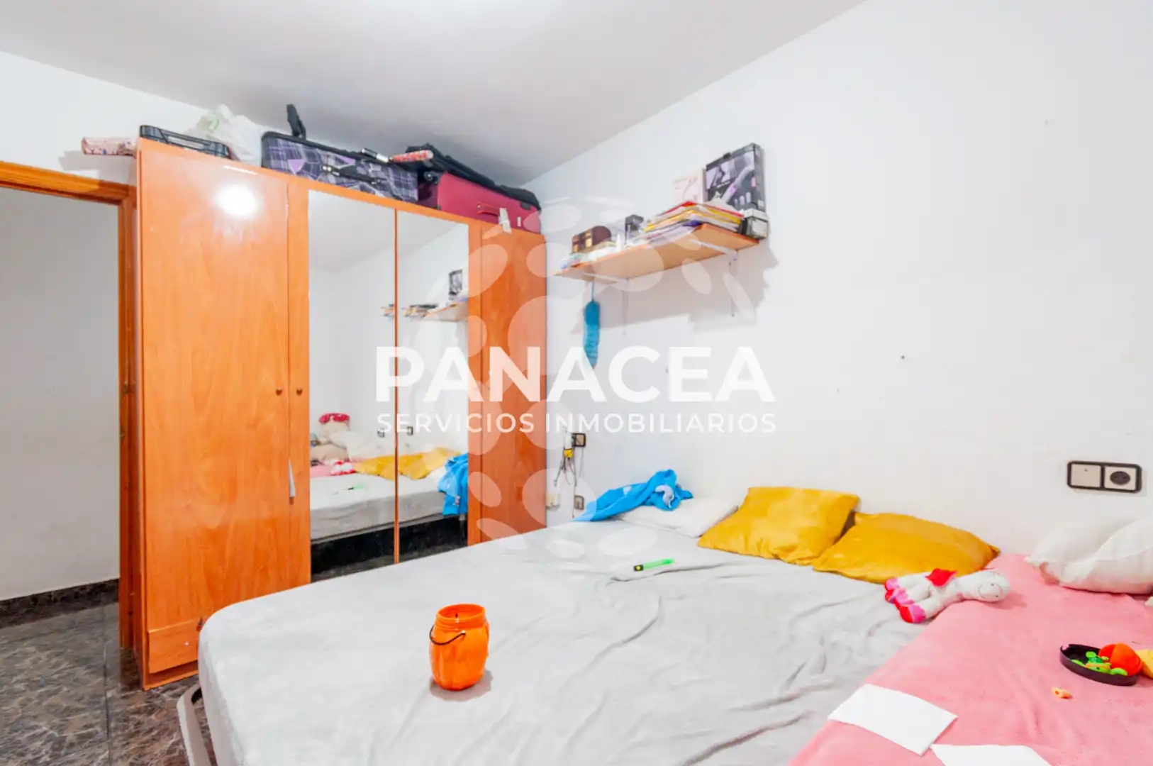 Habitación de Piso en venta en El Ejido con Terraza, Amueblado y Horno