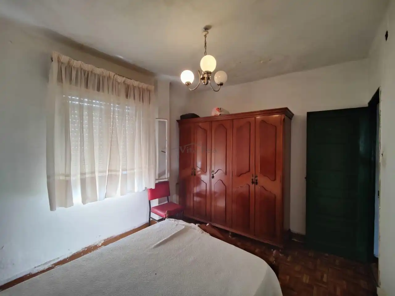 Habitación de Casa o chalet en venta en Ourense Capital  con Jardín privado