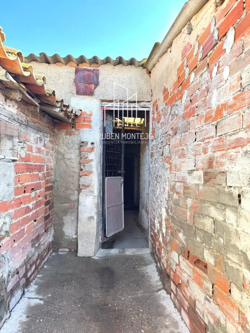 Local en venta en Gomecello con Terraza