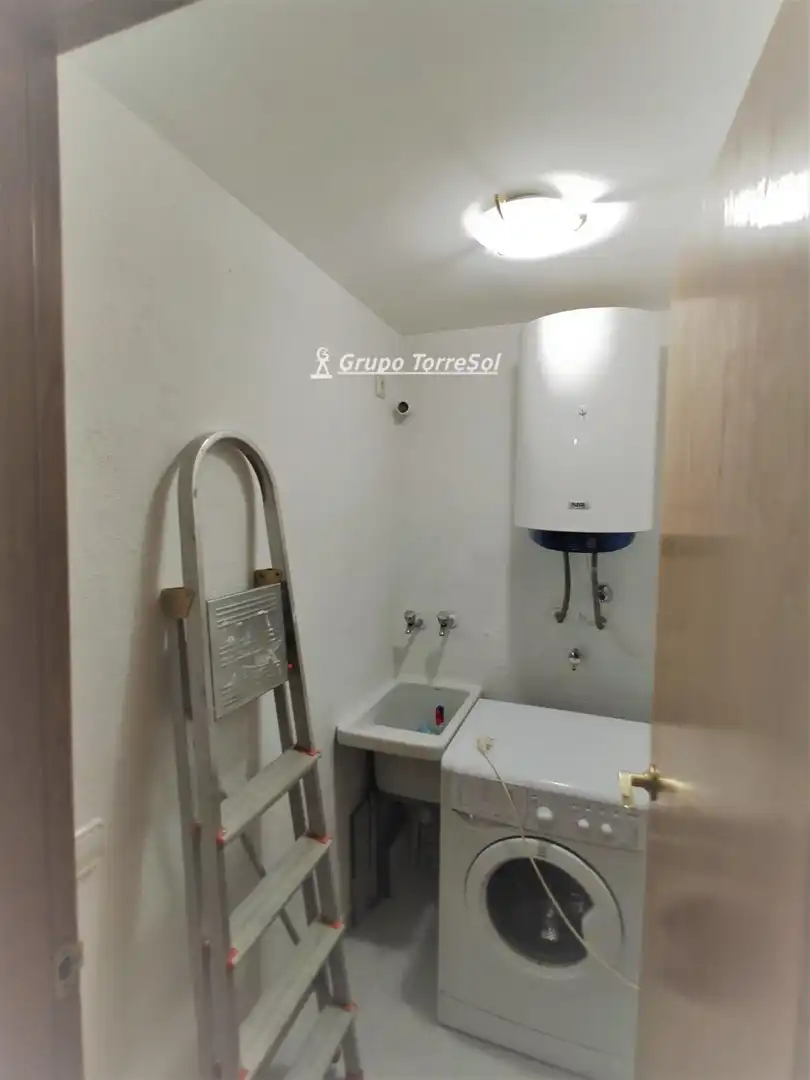 Baño de Piso en venta en La Pobla de Montornès   con Aire acondicionado, Calefacción y Terraza