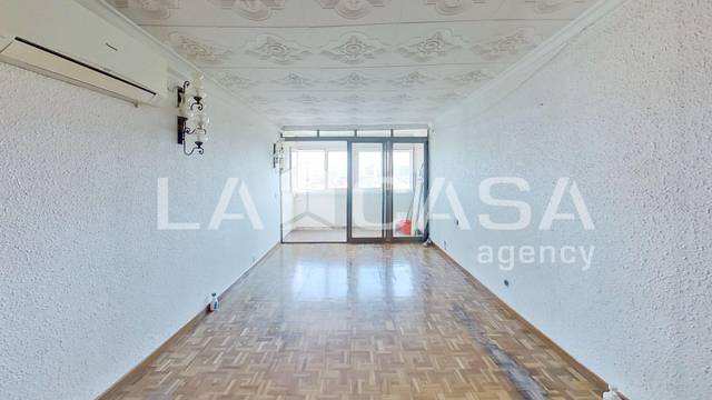 Piso en Venta en Carrer de Puigcerdà en La Verneda i la Pau