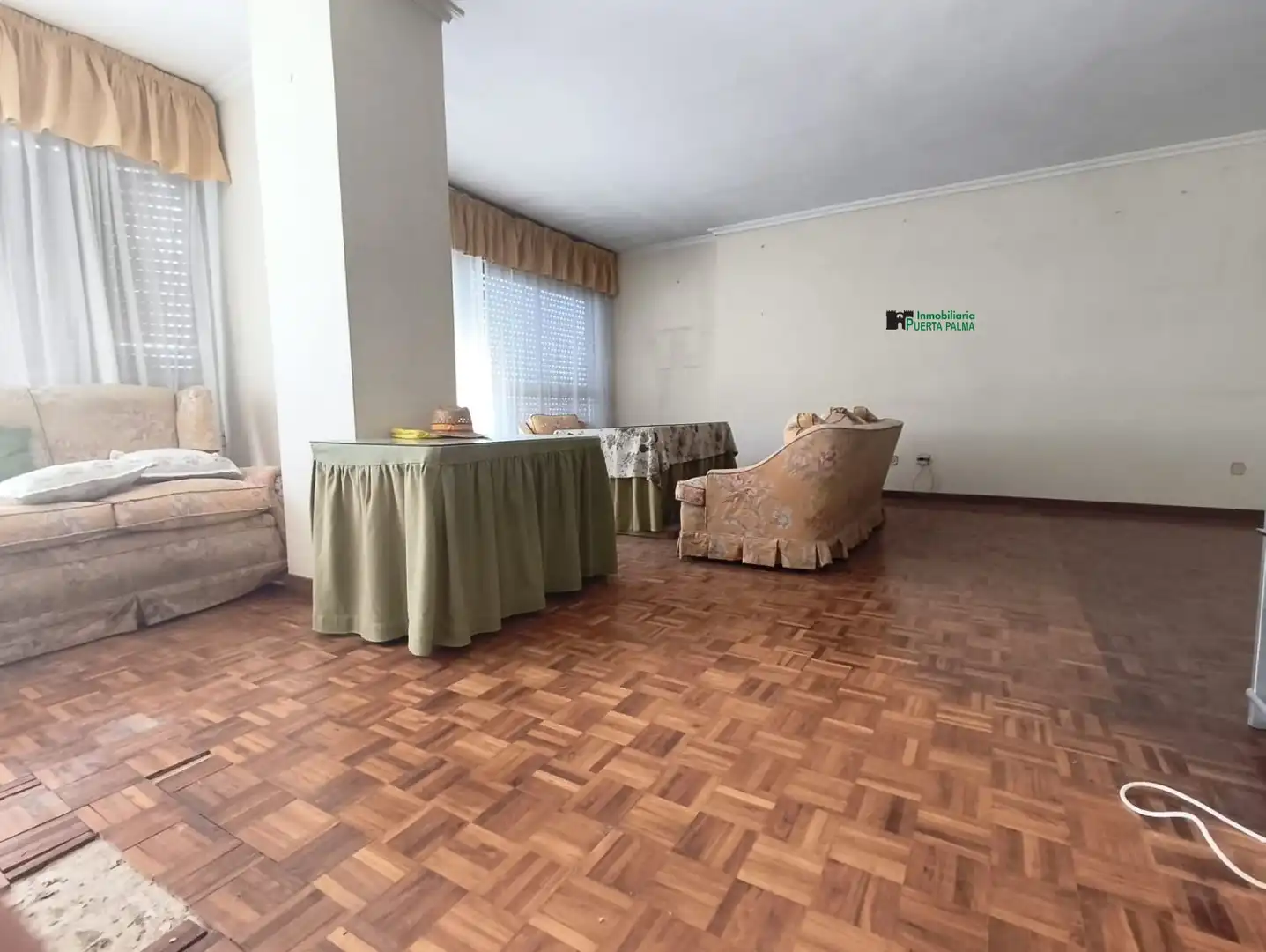 Sala de estar de Piso en venta en Badajoz con Calefacción y Parquet