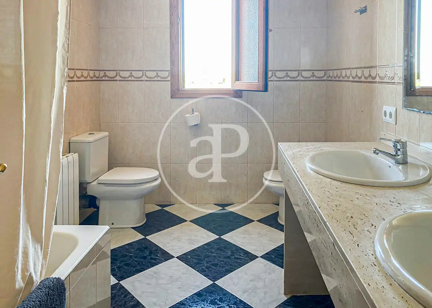 Bathroom of Houses for rent in Llucmajor  with Air Conditioner, Heating and Private garden