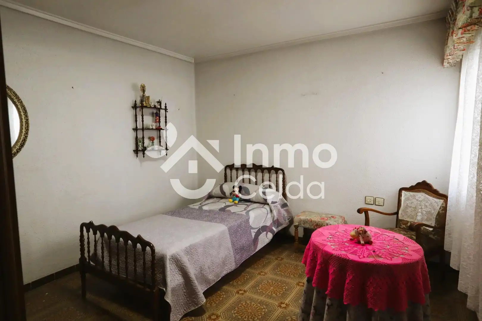 Flat for sale in Xirivella  with Air Conditioner, Heating and Furnished