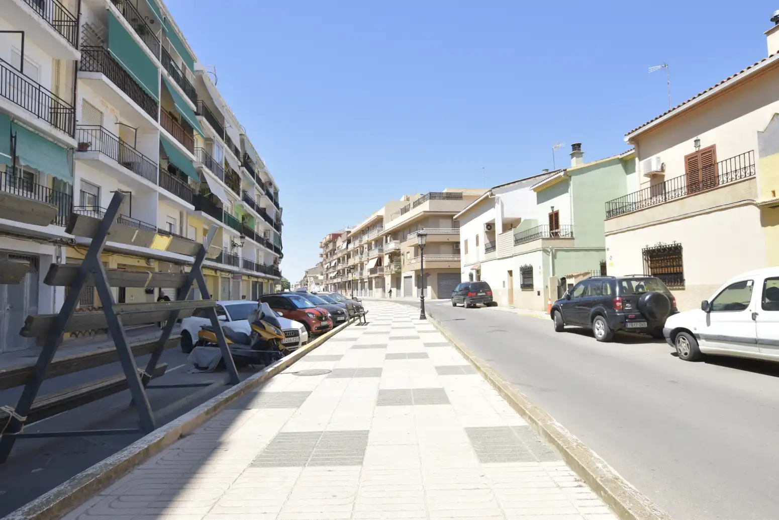 Exterior view of Flat for sale in Rafelbuñol / Rafelbunyol  with Air Conditioner, Storage room and Balcony