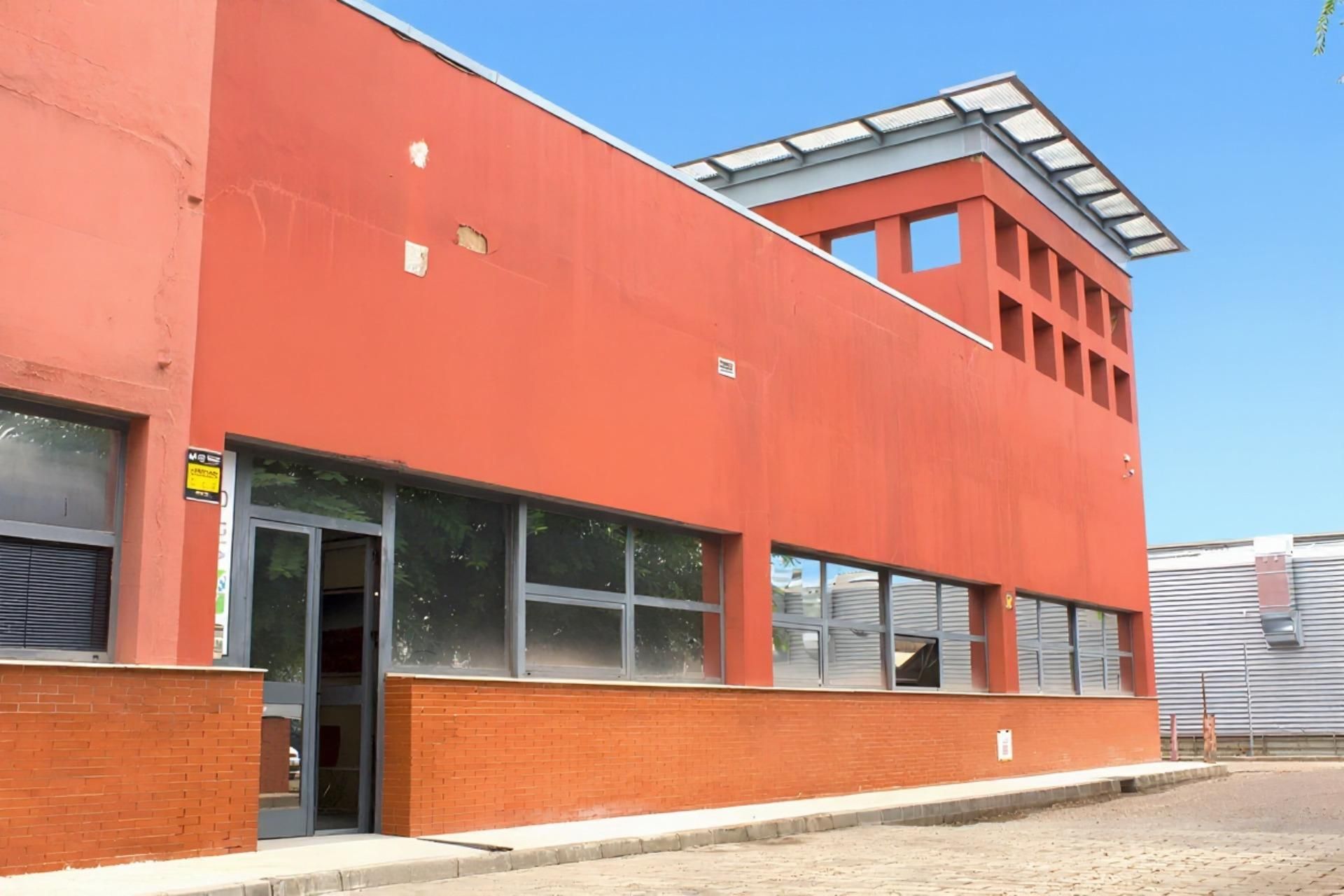 Vista exterior de Oficina en venda en  Sevilla Capital amb Aire condicionat