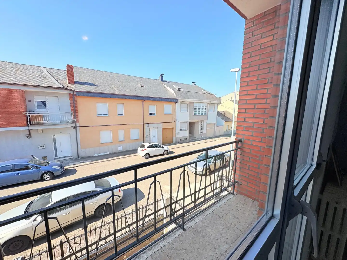 Vista exterior de Casa o chalet en venta en Ponferrada con Calefacción, Terraza y Amueblado
