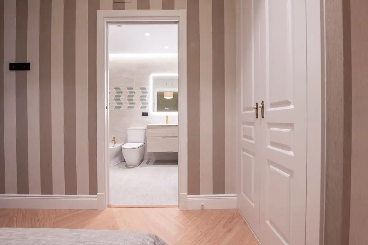 Flat with lift for sale in C. de Guzmán el Bueno, imagen 48