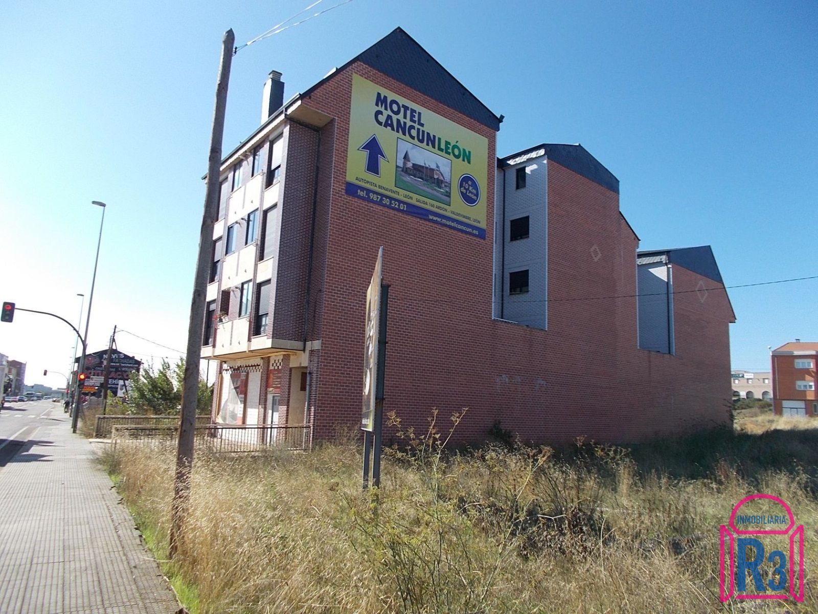 Exterior view of Duplex to rent in León Capital   with Heating, Furnished and Pets allowed