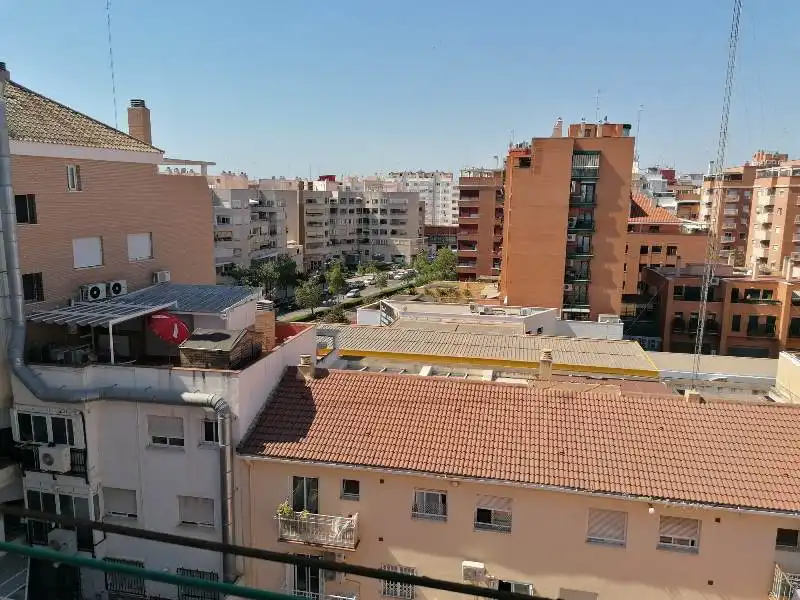 Vista exterior de Ático de alquiler en Valencia con Terraza y Amueblado