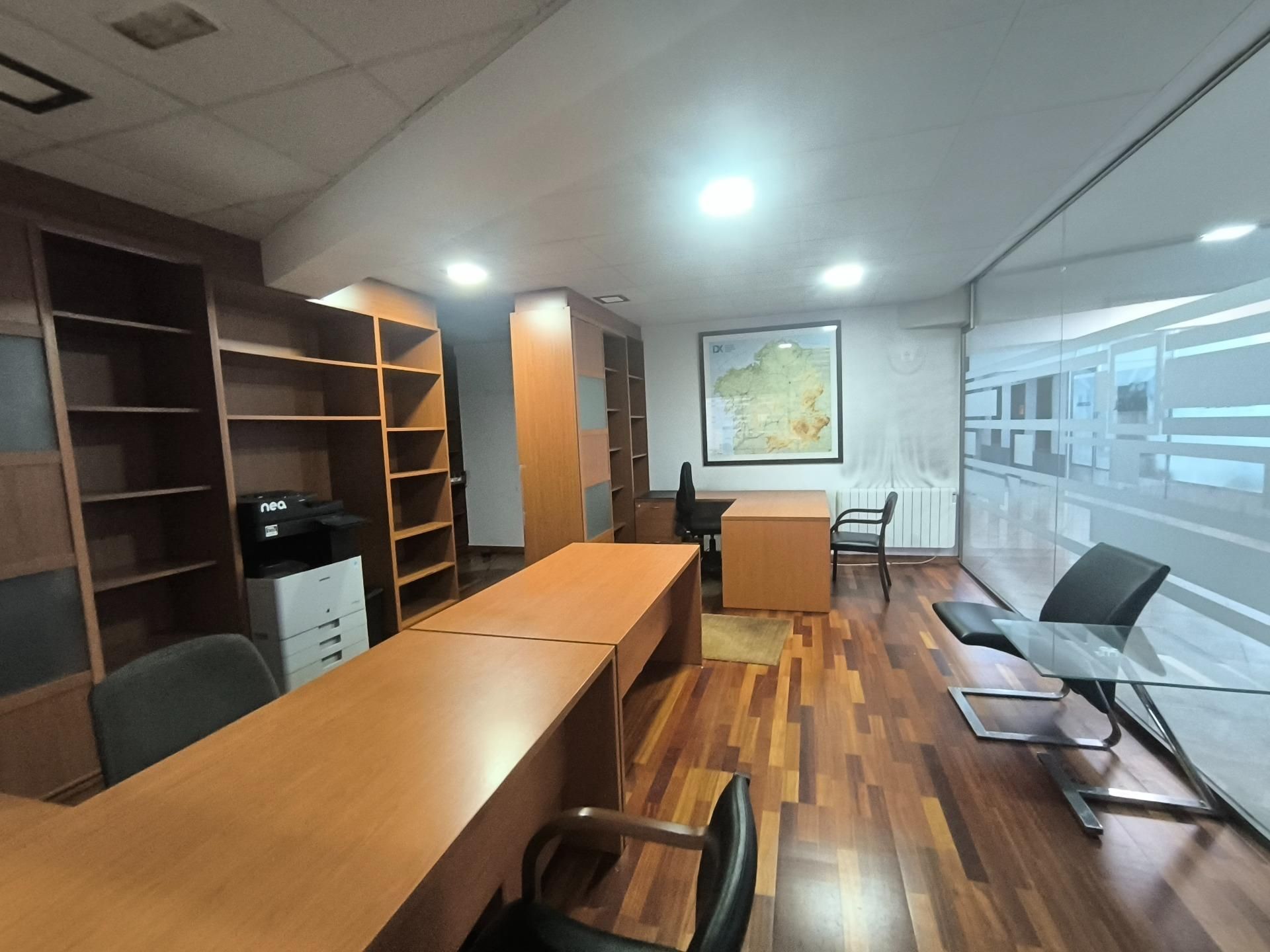 Geschaftsraum zum Verkauf in Santiago de Compostela 