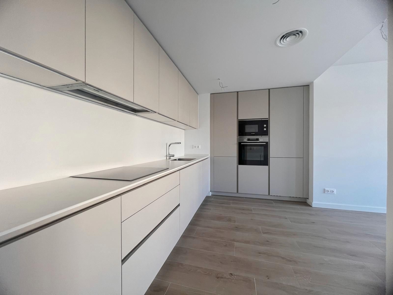 Cuina de Pis de lloguer en Cambrils amb Aire condicionat, Calefacció i Terrassa