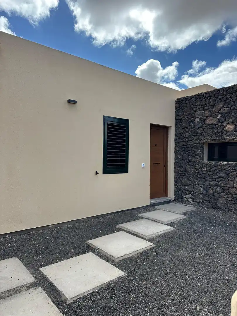 Adossat amb jardí en venda a Calle Calle Cardon