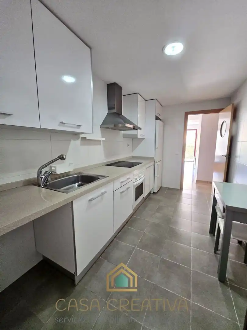 Piso en venta en Calle Miguel Angel Blanco, Casco Urbano