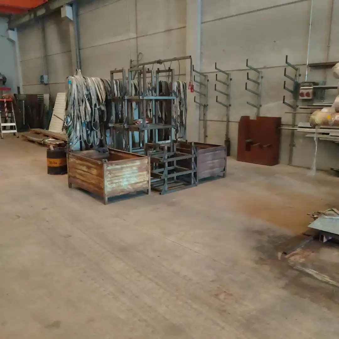 Fabrikhallen zur Miete in L'Arboç