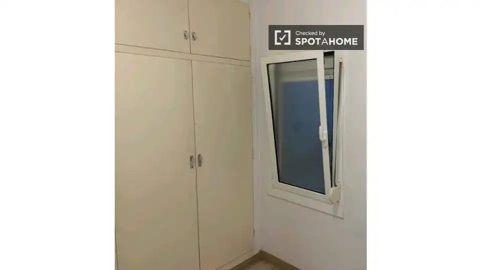 Habitación de Piso para compartir en Barcelona con Aire acondicionado, Calefacción y Amueblado