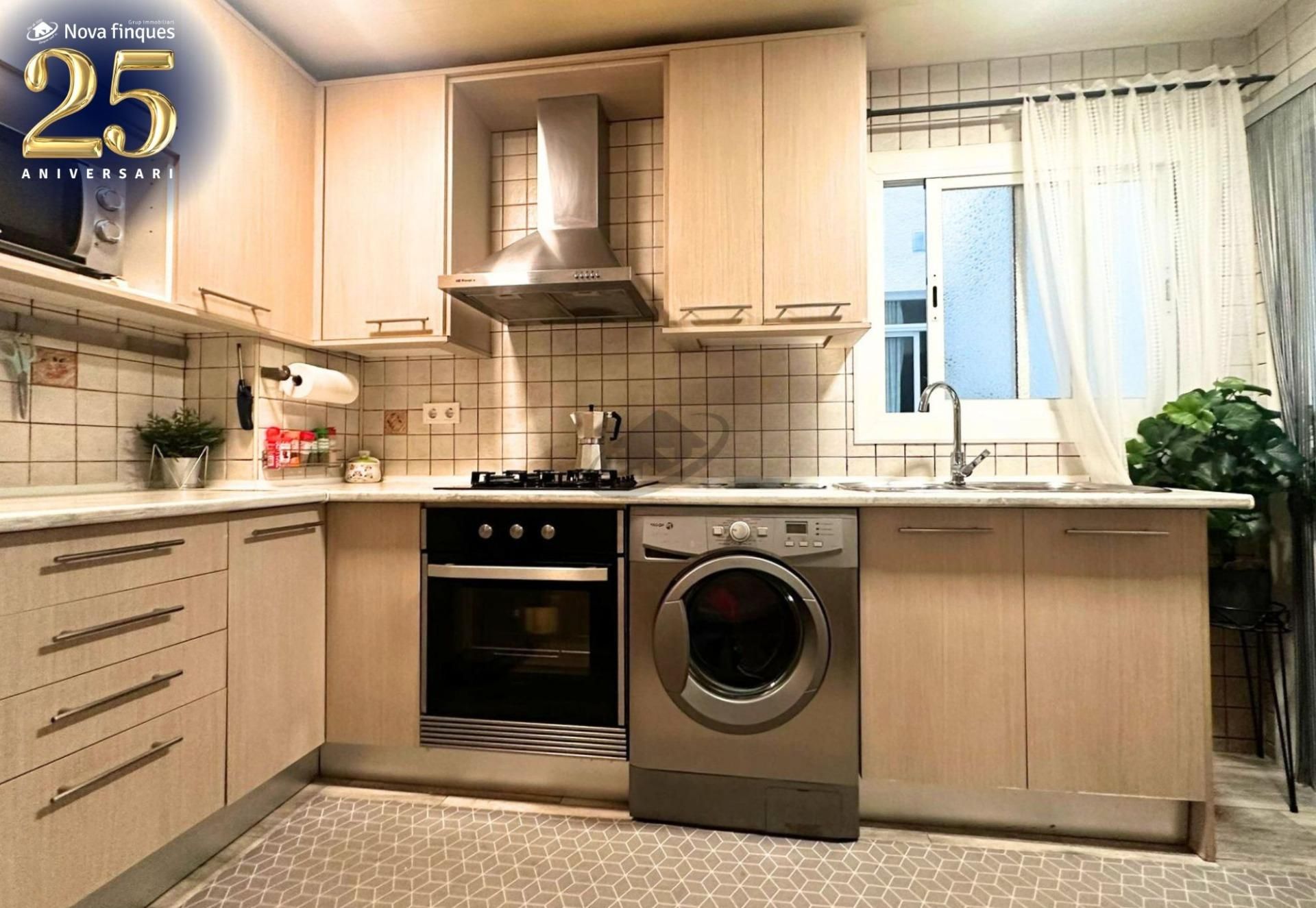 Kitchen of Flat for sale in Barberà del Vallès  with Heating, Parquet flooring and Balcony