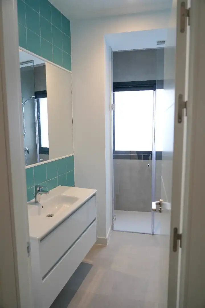 Ground floor for sale in Calle Rodrigo de Triana, 1, Centro - Calzada - Cabo Noval