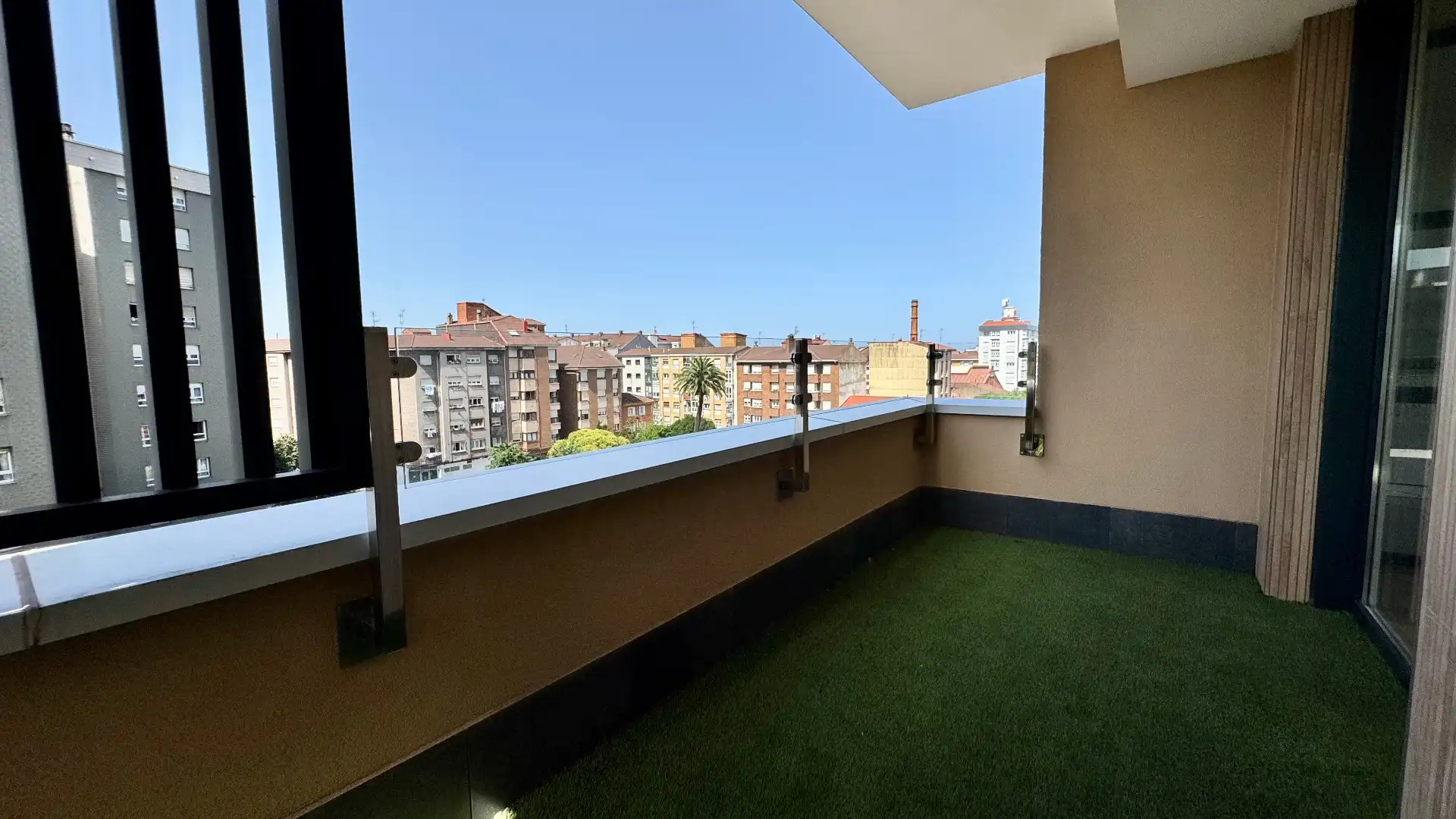 Terraza de Piso en venta en Gijón  con Calefacción, Parquet y Terraza