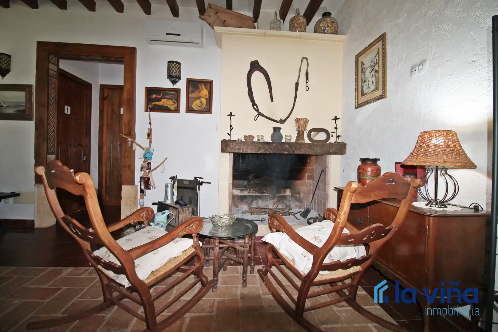 Sala de estar de Finca rústica en venta en Martín de la Jara con Aire acondicionado, Jardín privado y Trastero