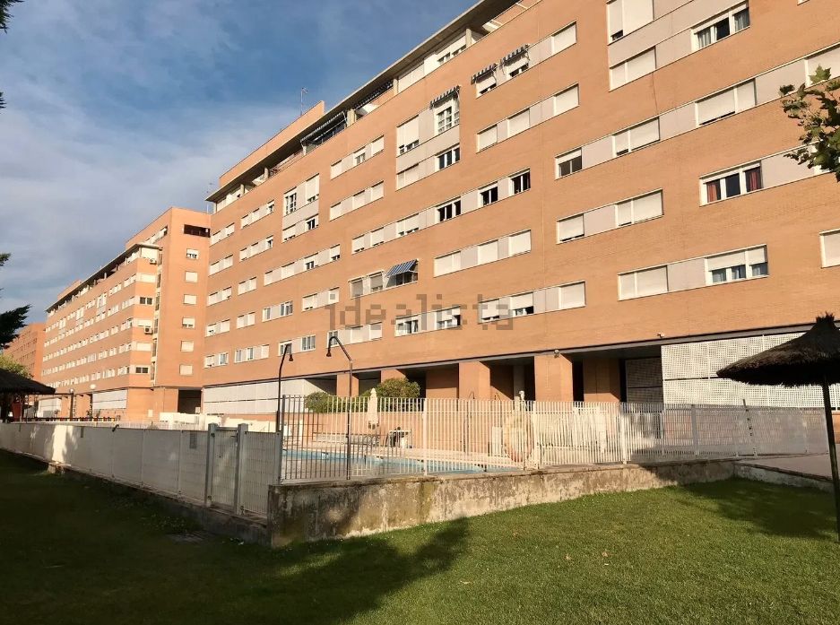 Exterior view of Flat for sale in  Madrid Capital  with Air Conditioner, Heating and Private garden