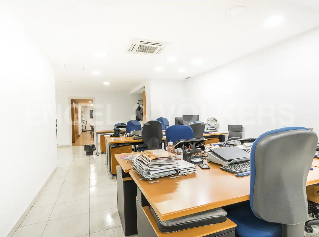 Office for sale in Barcelona  with Air Conditioner and Furnished