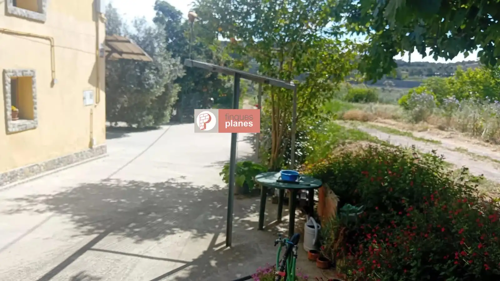 Aparcament de Finca rústica en venda en Lleida amb Calefacció, Jardí privat i Traster