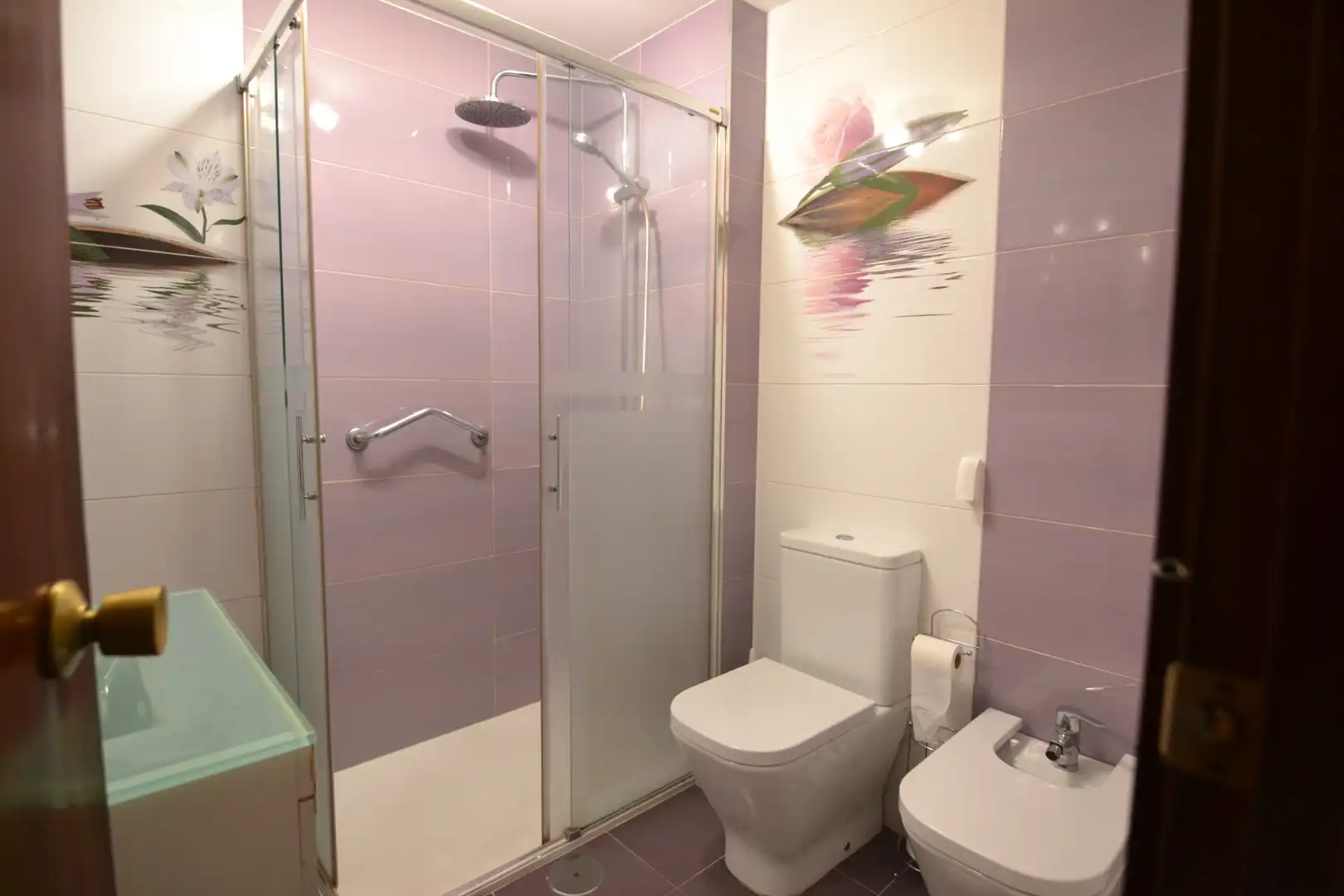 Bathroom of Flat for sale in Plasencia  with Air Conditioner, Heating and Terrace
