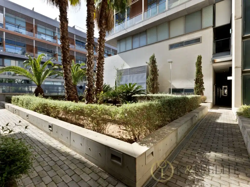 Loft zur Miete in Calle Cruz Roja, Barrio de la Luz