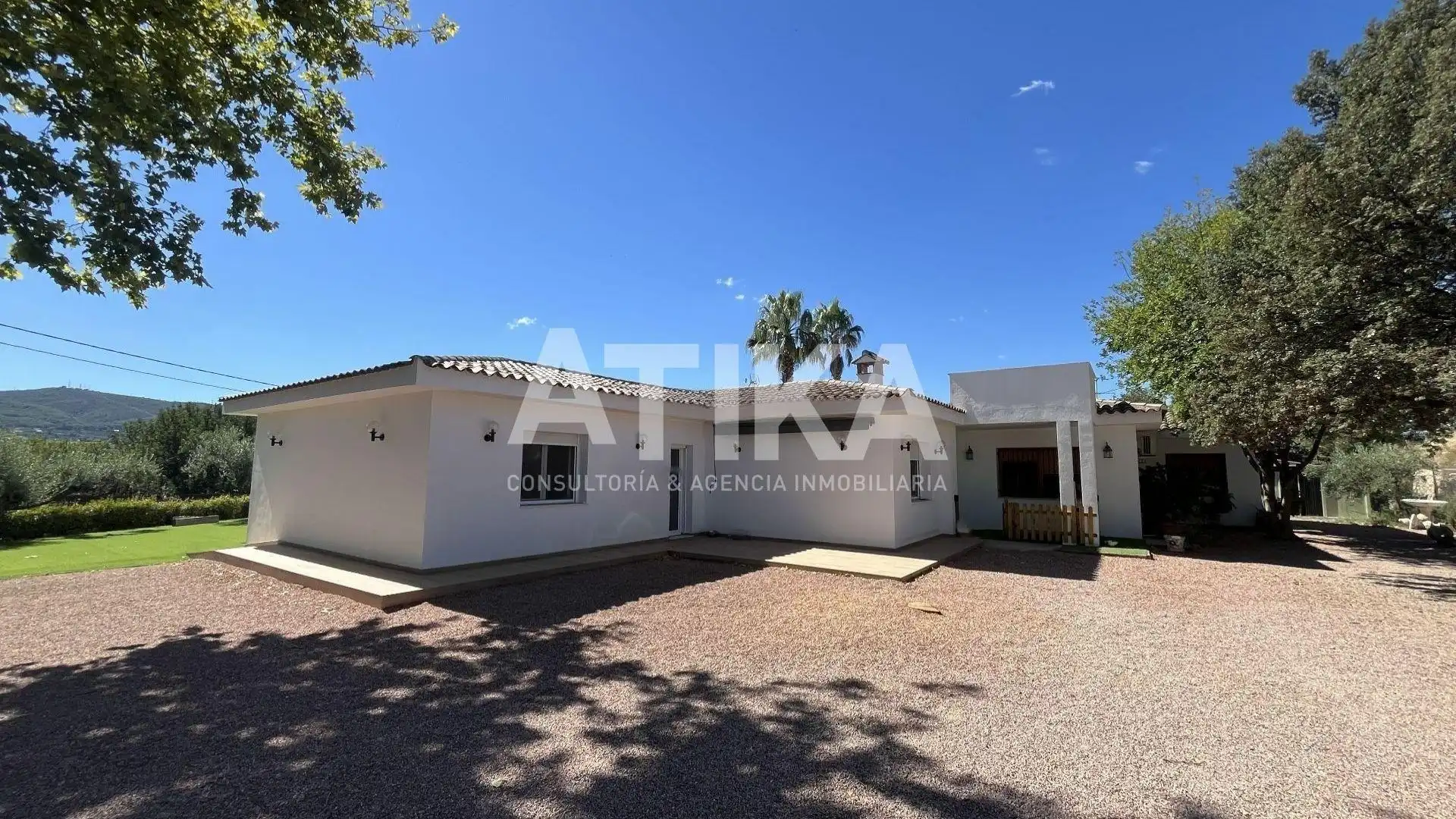 Exterior view of Houses for sale in Ontinyent  with Air Conditioner, Private garden and Parquet flooring