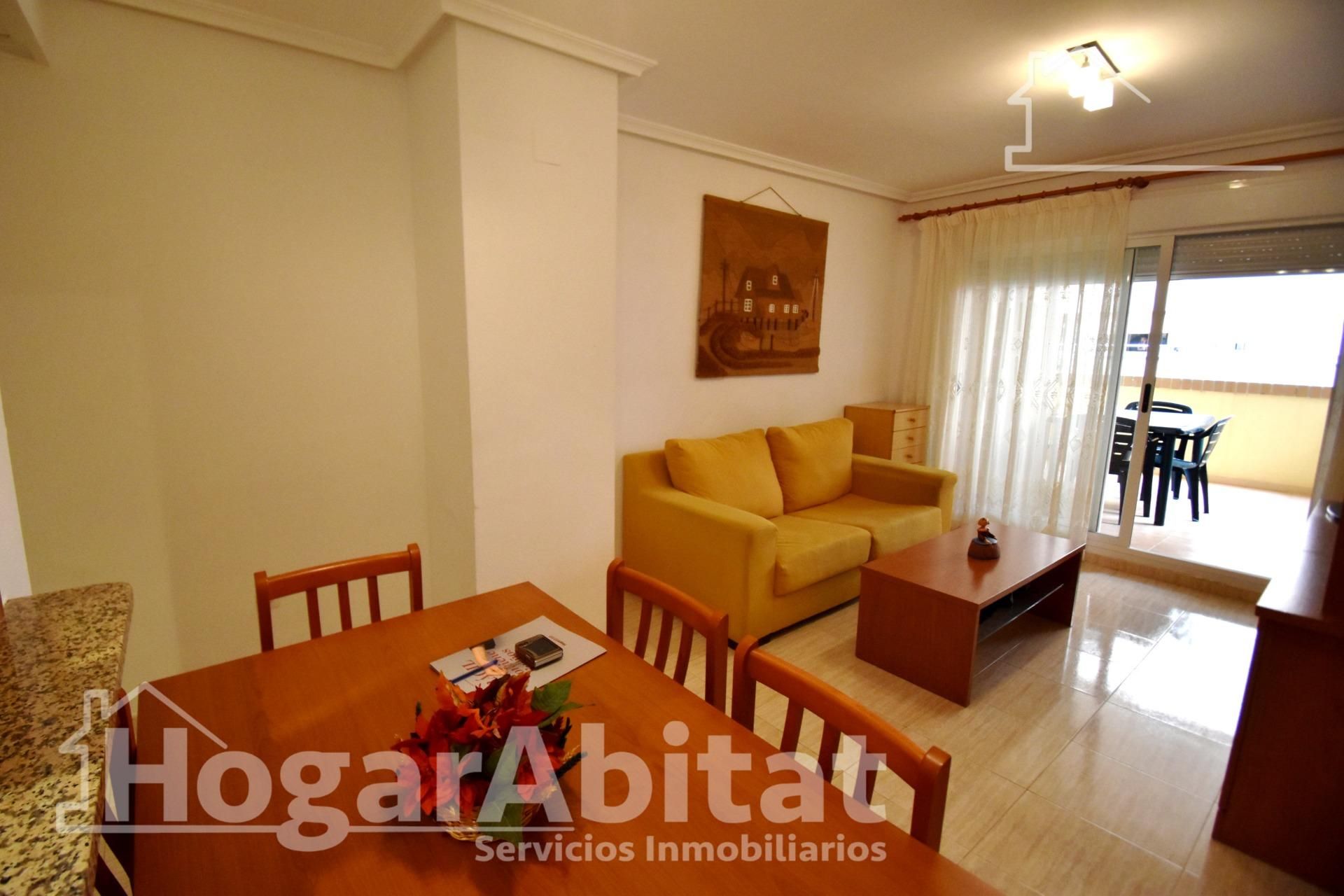 Sala d'estar de Pis en venda en Oropesa del Mar / Orpesa amb Aire condicionat, Jardí privat i Terrassa