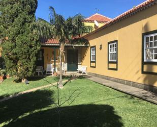 Vista exterior de Casa o xalet en venda en Tegueste amb Calefacció, Jardí privat i Traster