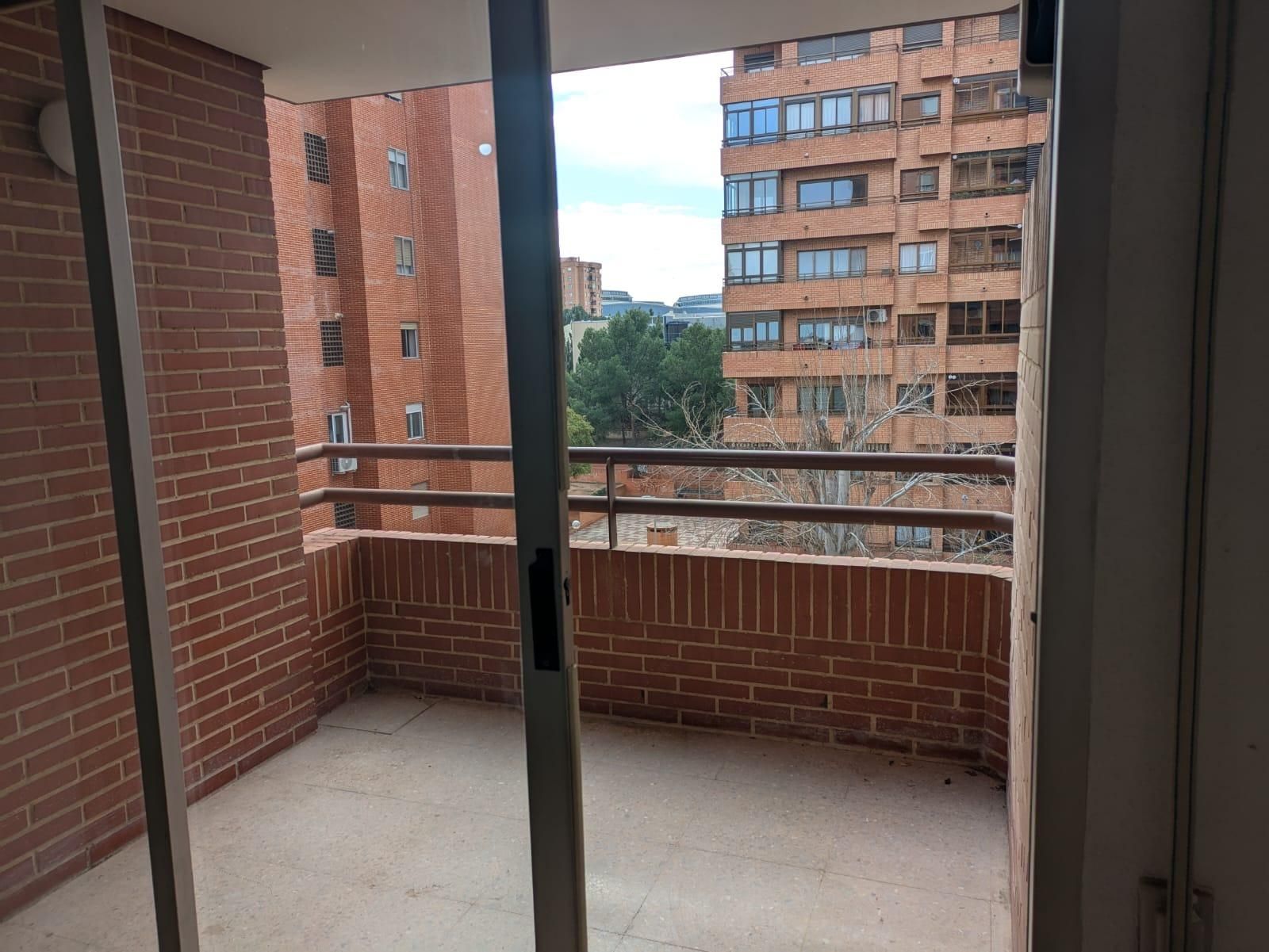 Flat to rent in Terramelar
