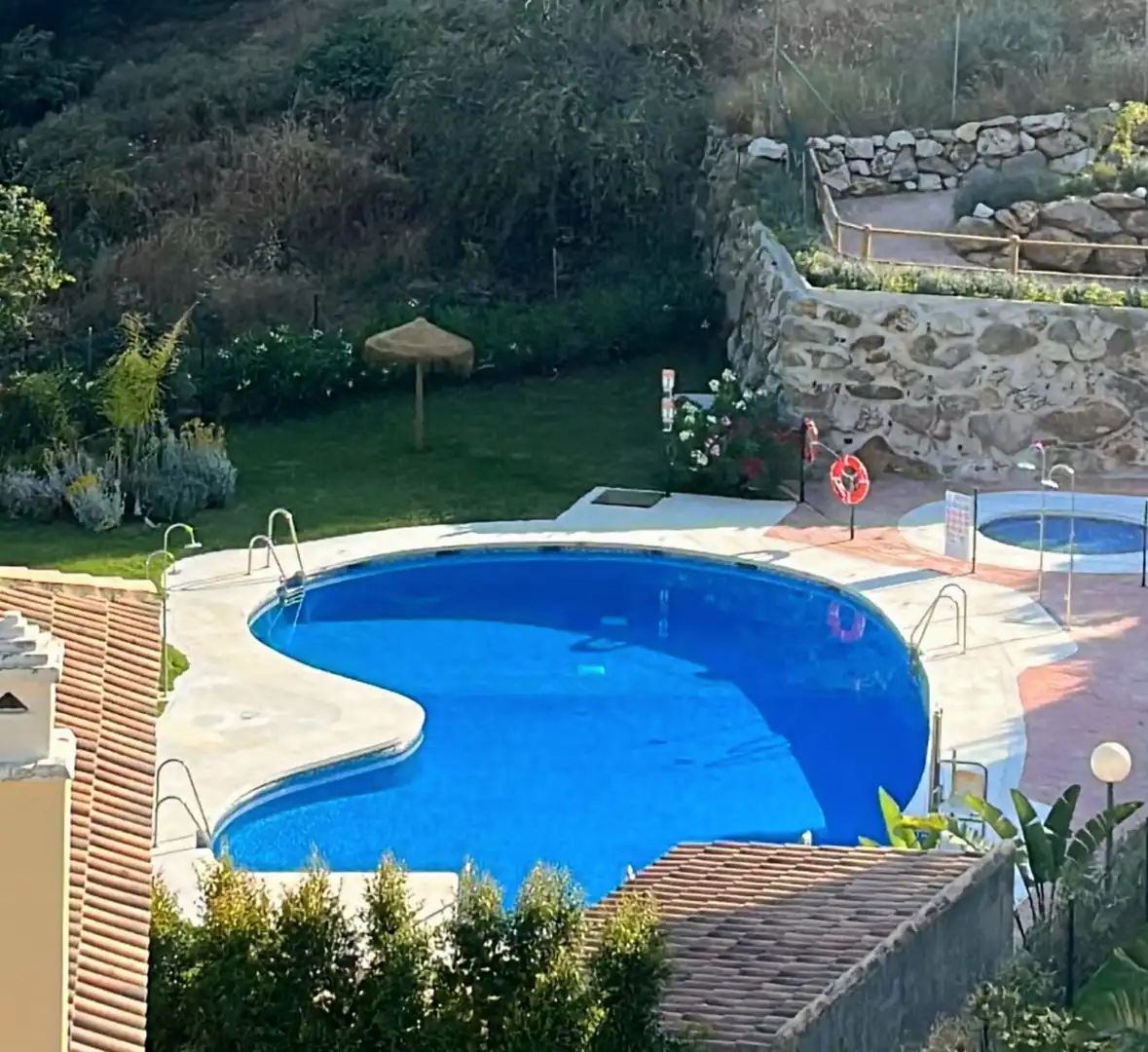 Piscina de Dúplex en venta en Mijas con Aire acondicionado, Calefacción y Terraza