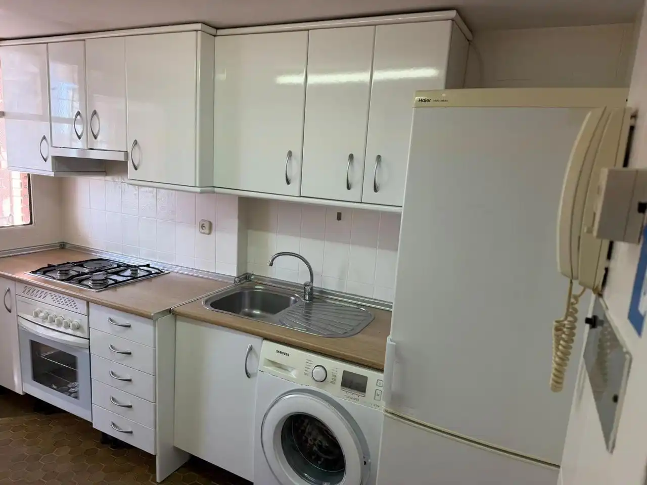 Küche von Wohnung zur Miete in Ciudad Lineal
