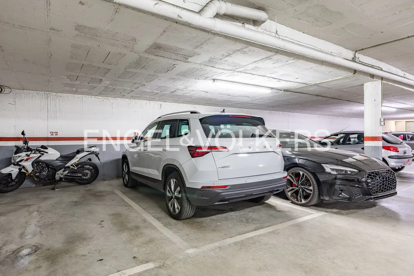 Parking de Ático en venta en Mataró con Aire acondicionado, Calefacción y Parquet
