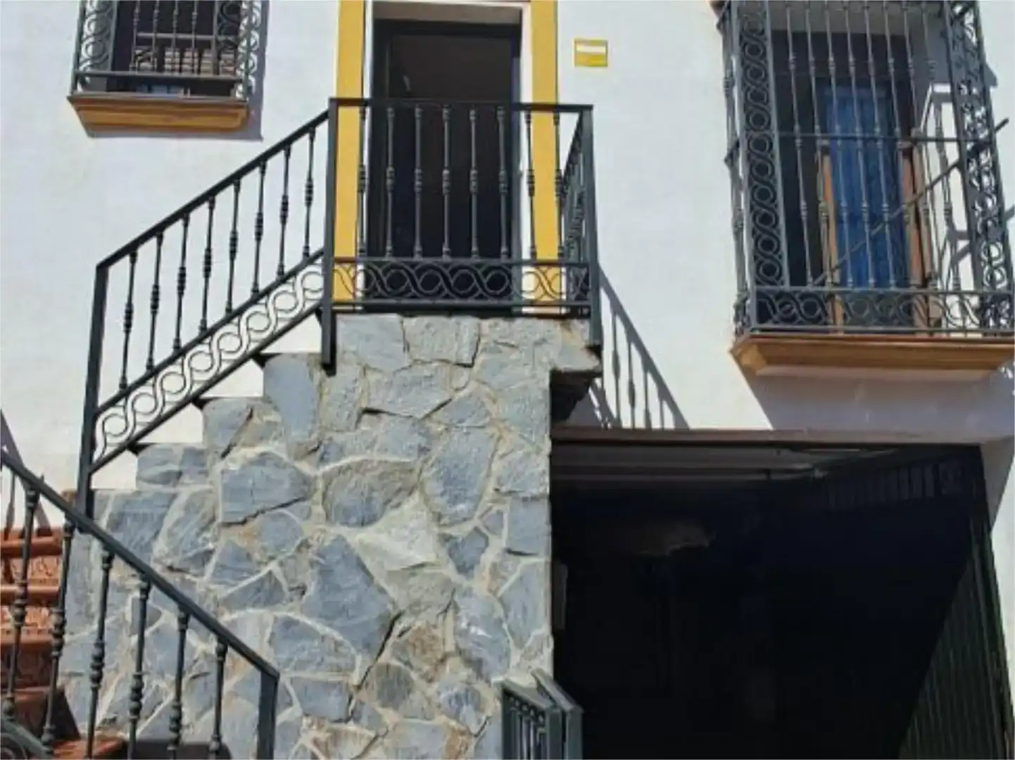 Vista exterior de Casa o xalet en venda en Benalmádena amb Aire condicionat i Balcó