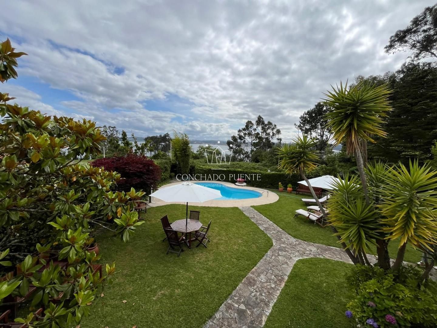 Jardí de Casa o xalet en venda en Pontedeume amb Jardí privat
