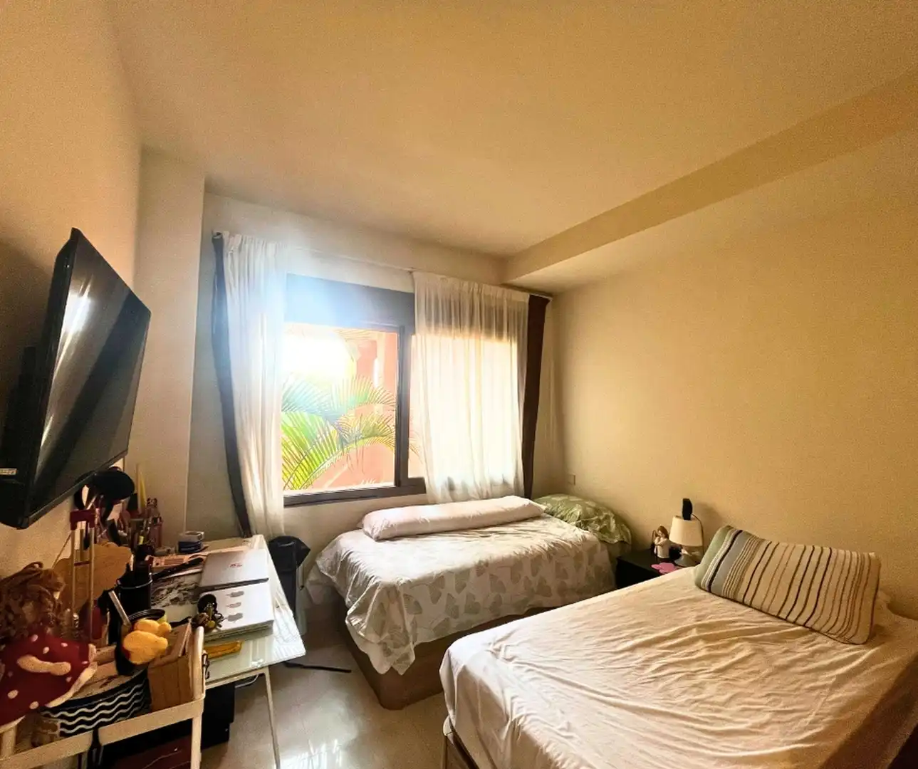 Habitación de Apartamento en venta en Estepona con Aire acondicionado, Terraza y Trastero