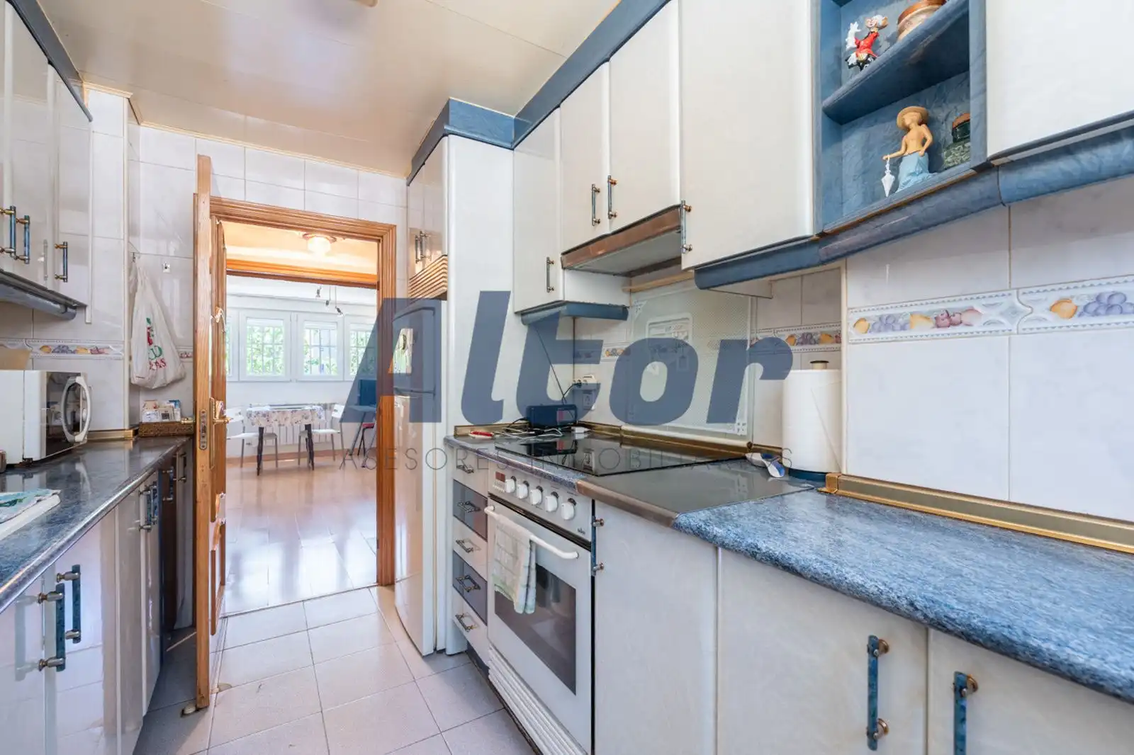 Cocina de Piso en venta en Madrid con Calefacción y Amueblado