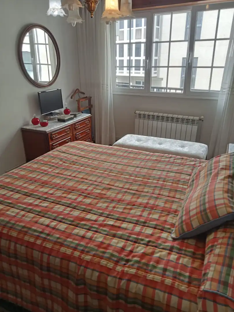 Habitación de Casa o chalet en venta en Santiago de Compostela  con Calefacción, Jardín privado y Terraza