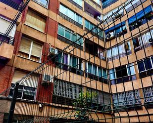 Vista exterior de Pis en venda en Alicante / Alacant amb Jardí privat